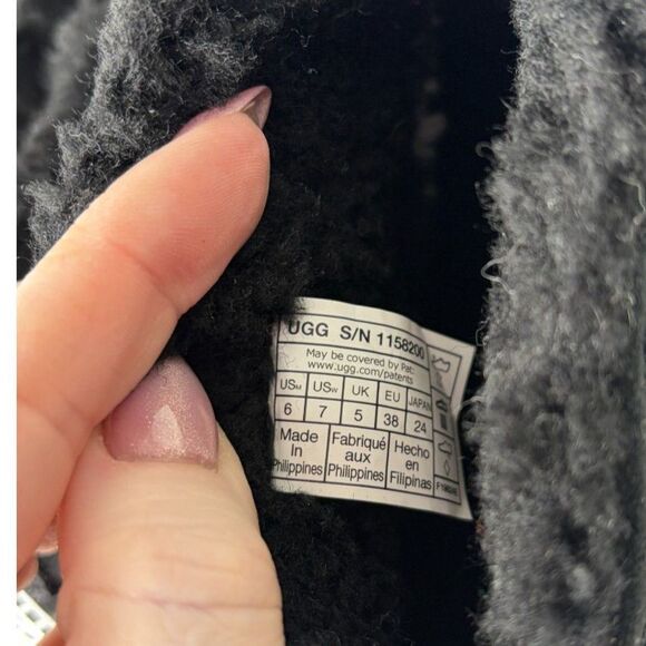 UGG Venture Daze Ultra Mini Boots Black Suede – Women’s Size 7 - Picture 9 of 13